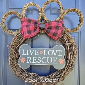 Live Love Rescue / Buffalo Plaid Welcome Paw Wreath 🐾